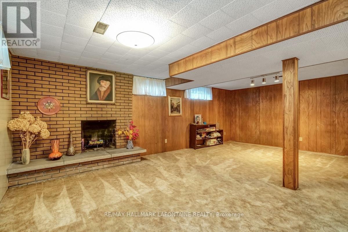 Photo 35 of 844 Edgeworth Avenue, Ottawa ON