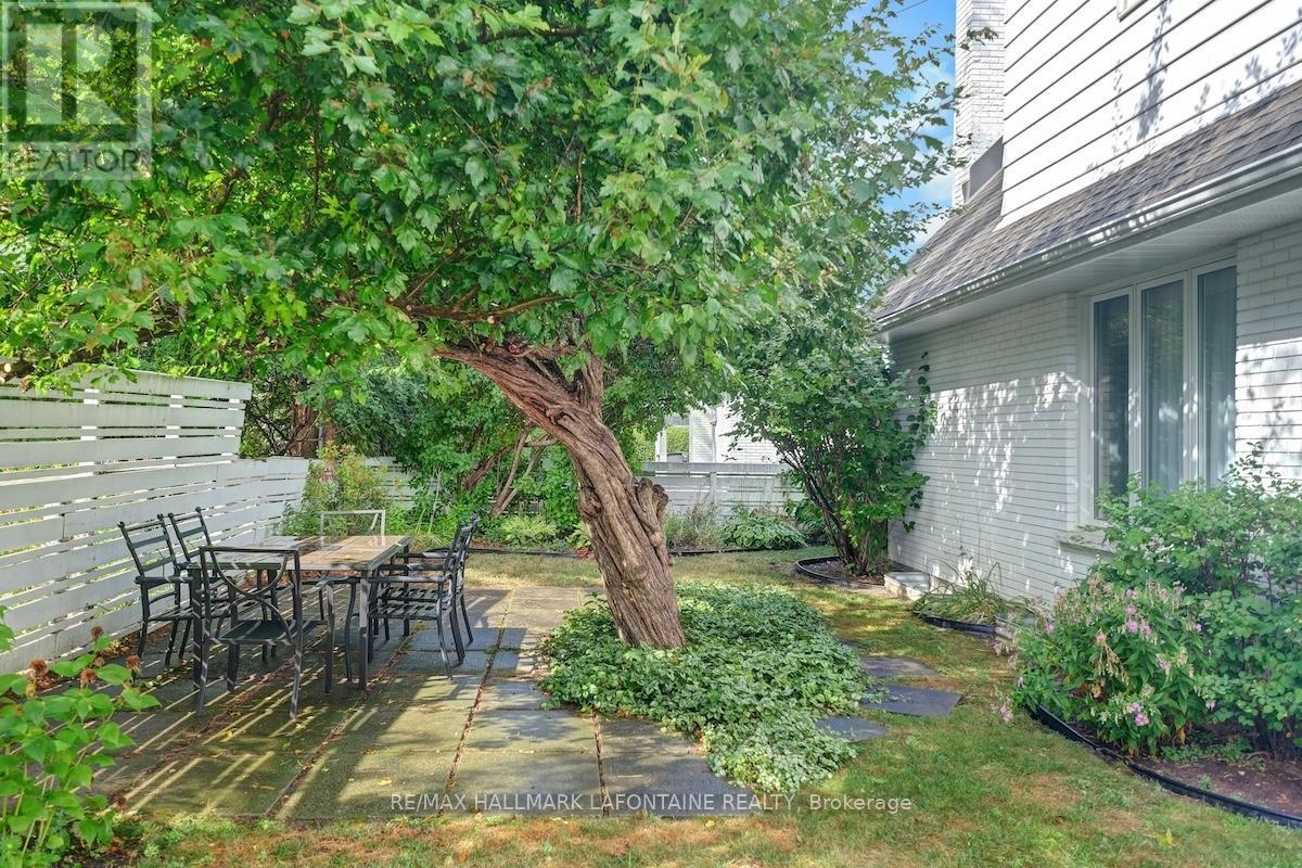 Photo 44 of 844 Edgeworth Avenue, Ottawa ON