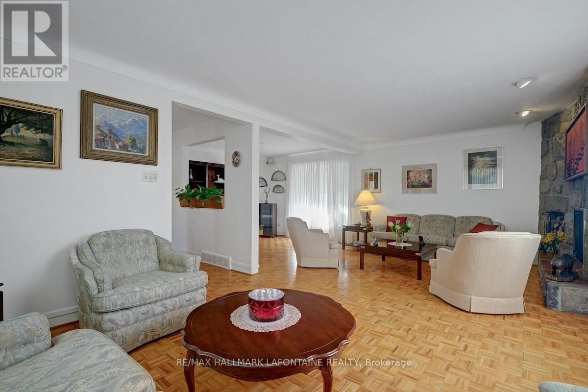 Photo 7 of 844 Edgeworth Avenue, Ottawa ON
