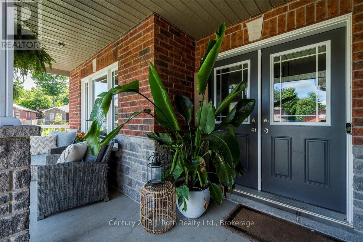 Photo 4 of 4 Sheppard Drive, Tay ON