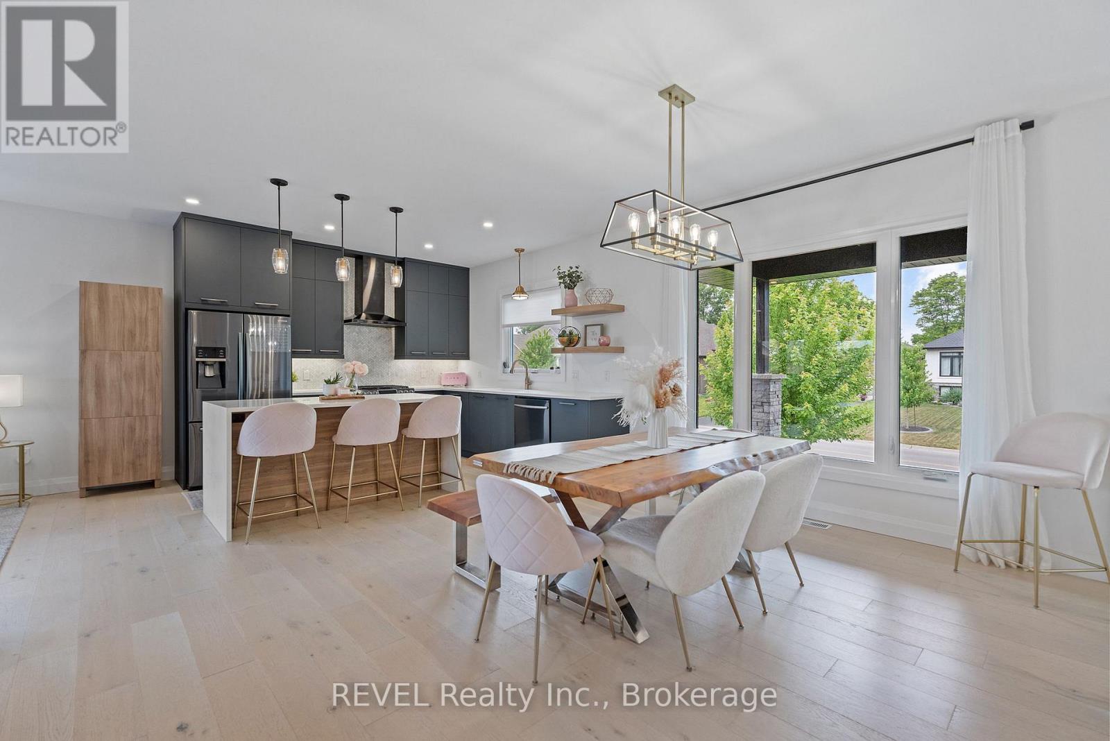Photo 15 of 704 Clarence Street, Port Colborne ON
