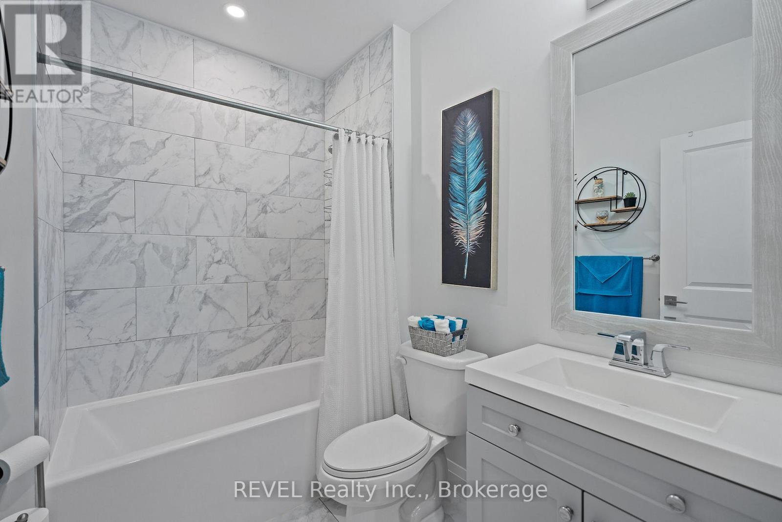 Photo 41 of 704 Clarence Street, Port Colborne ON