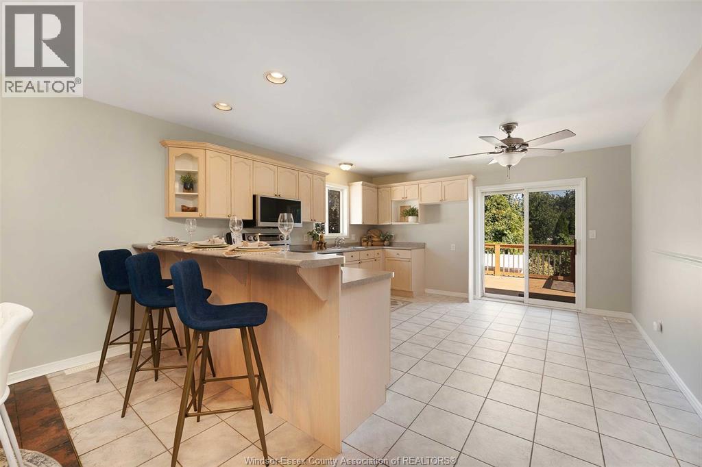 Photo 11 of 4254 Centurion Avenue, Windsor ON
