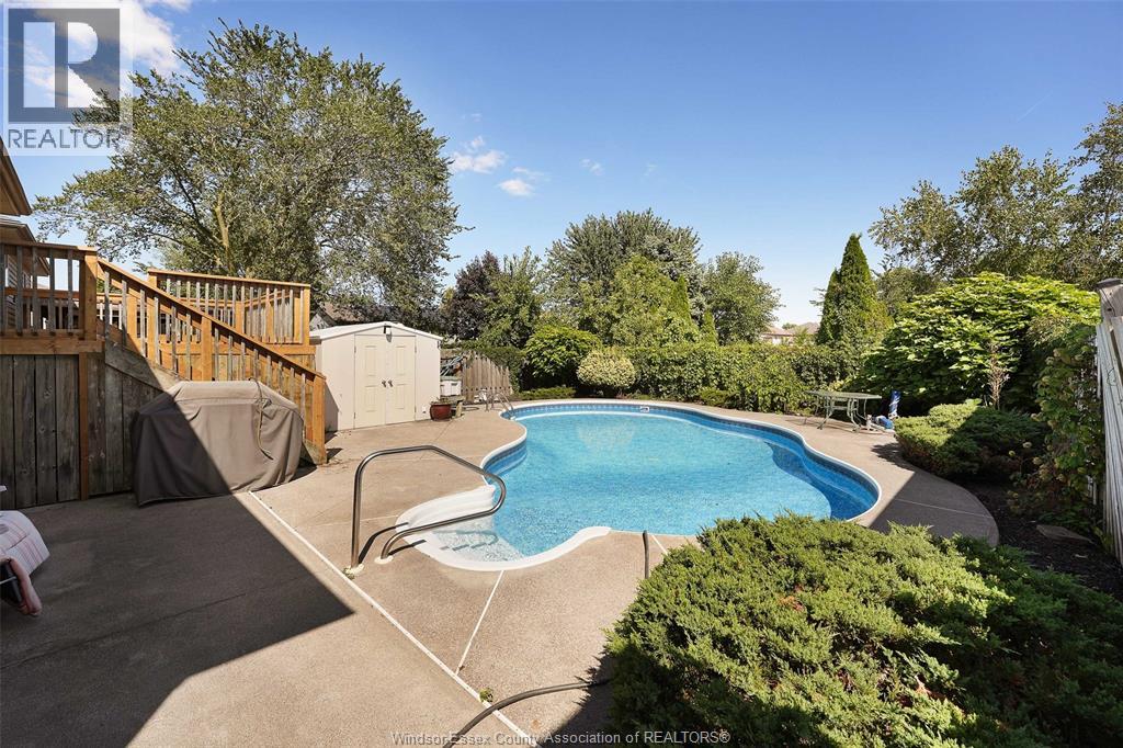 Photo 2 of 4254 Centurion Avenue, Windsor ON