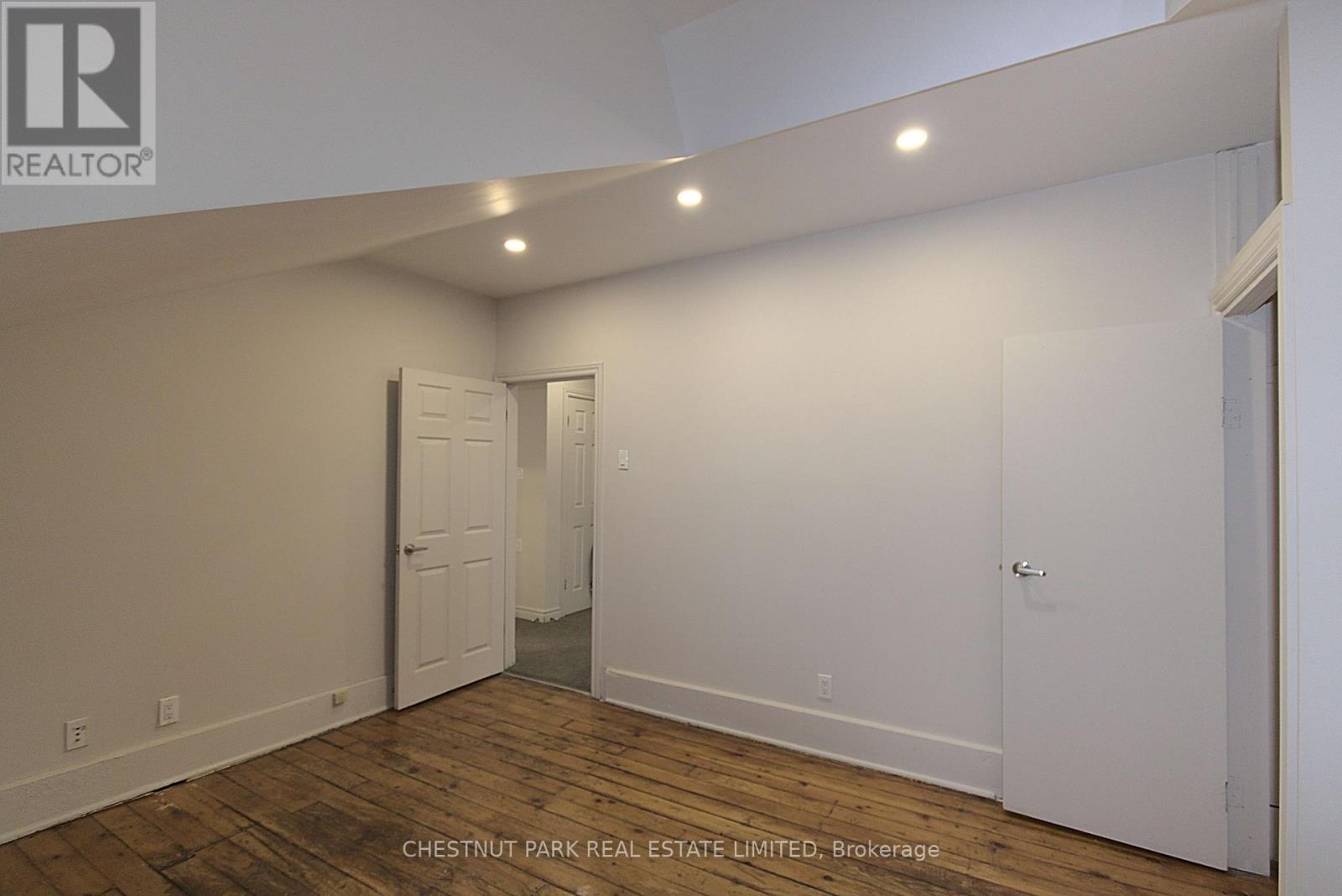Photo 10 of Unit 5 342 Jarvis Street, Toronto ON