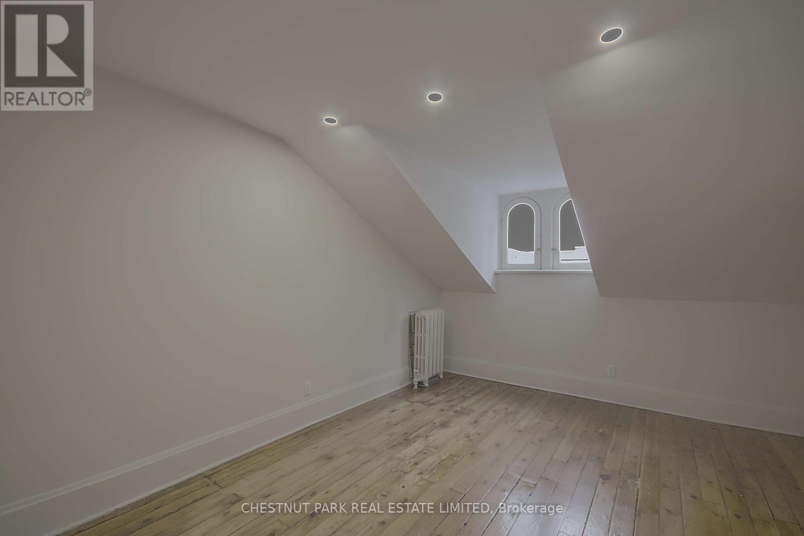 Photo 15 of Unit 5 342 Jarvis Street, Toronto ON