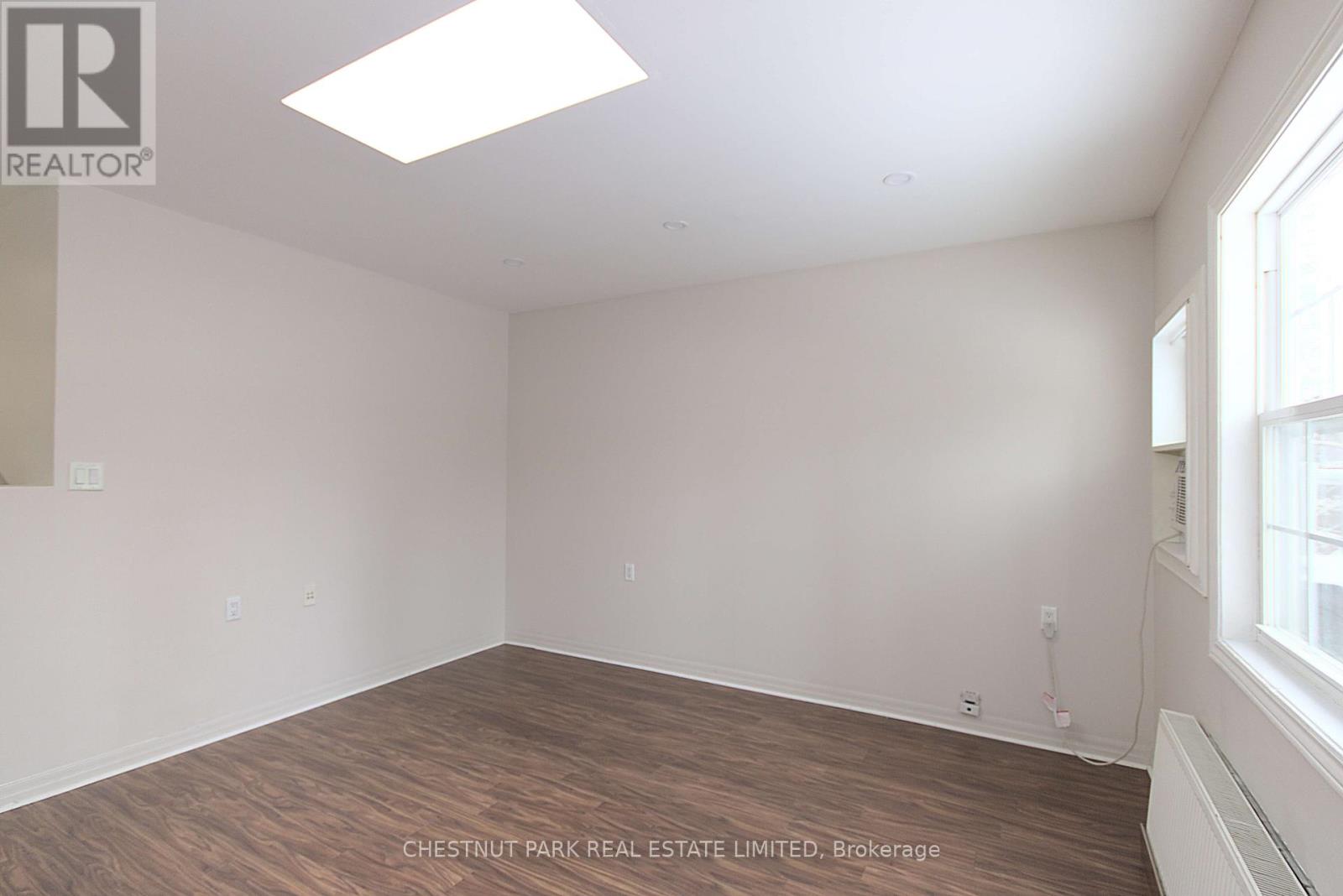 Photo 4 of Unit 5 342 Jarvis Street, Toronto ON