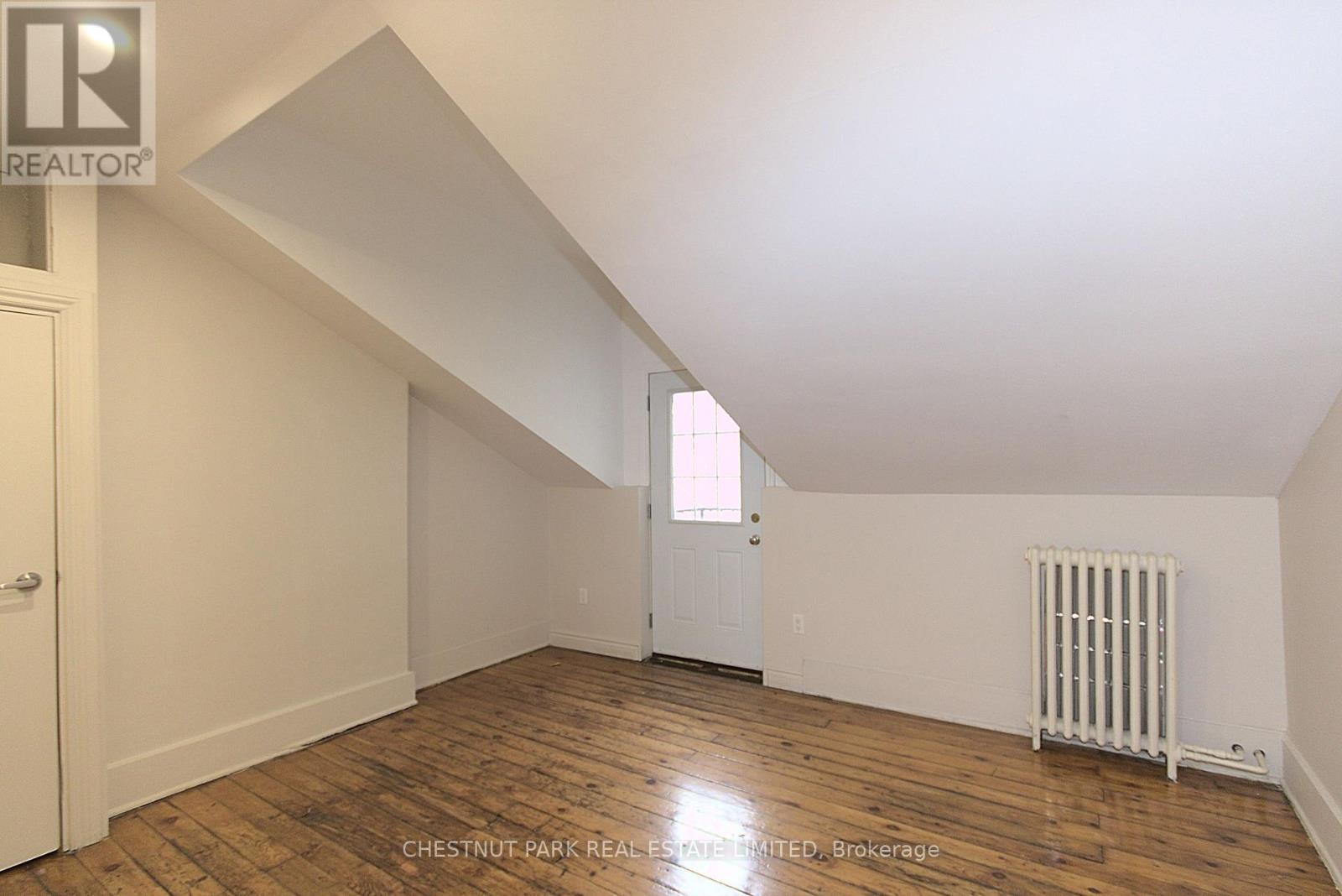 Photo 8 of Unit 5 342 Jarvis Street, Toronto ON