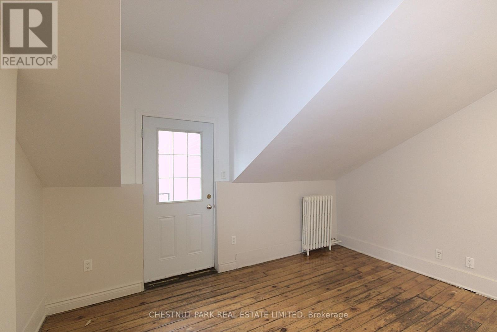 Photo 9 of Unit 5 342 Jarvis Street, Toronto ON