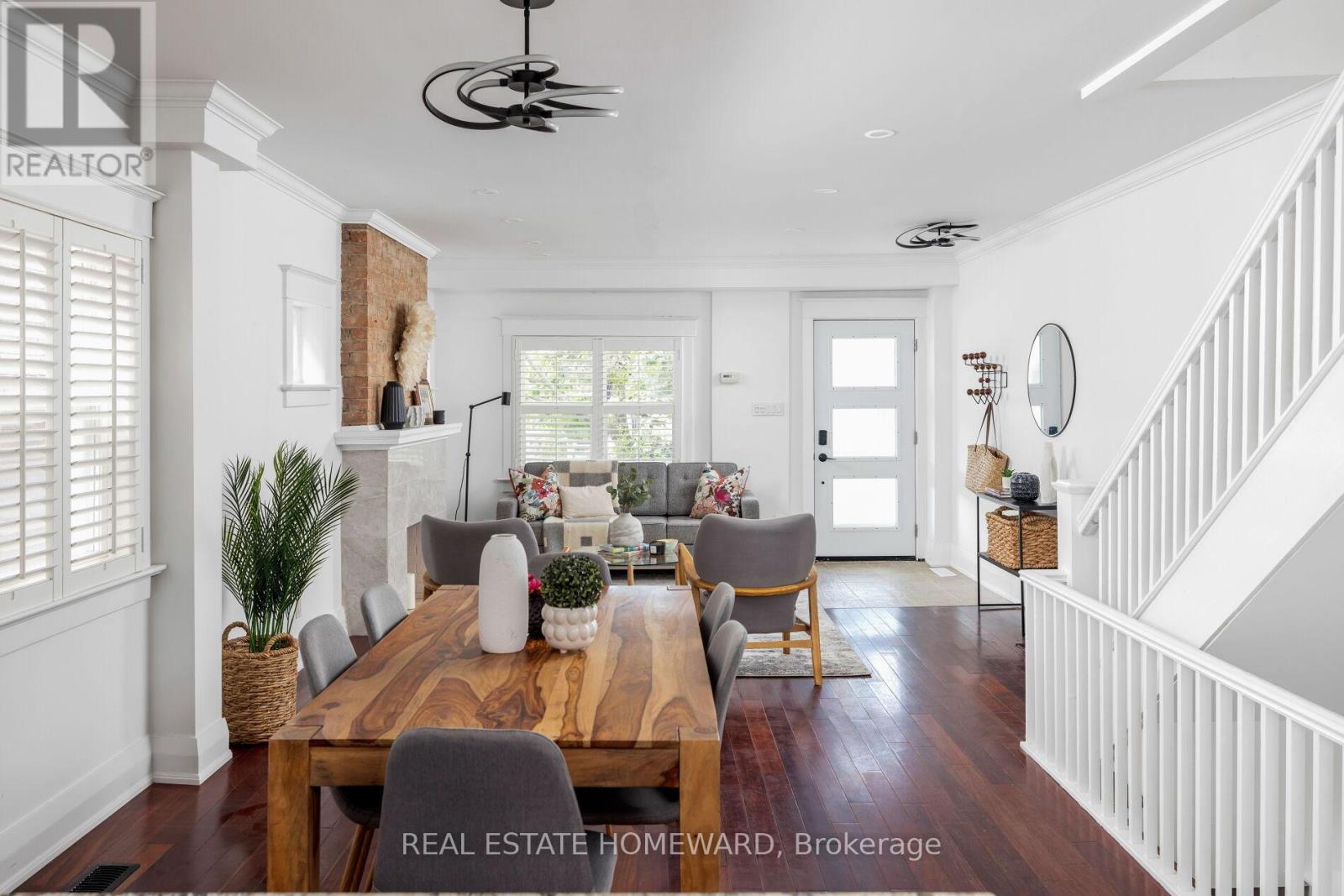 Photo 11 of 27 Normandy Boulevard, Toronto ON