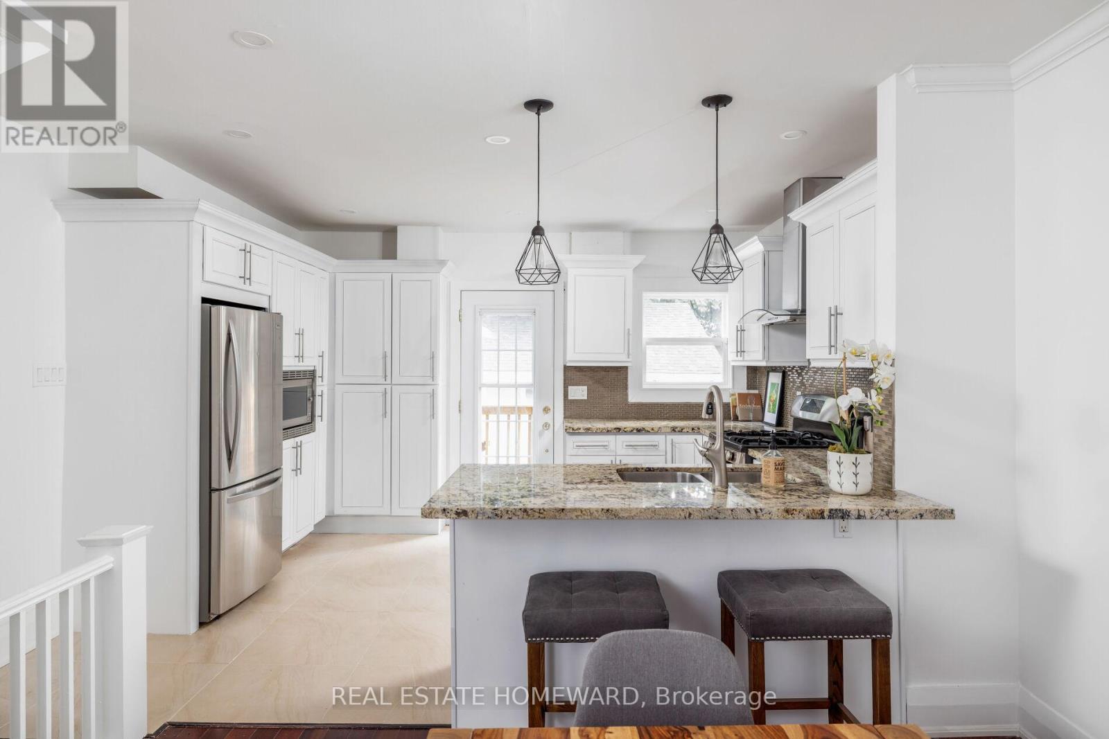 Photo 13 of 27 Normandy Boulevard, Toronto ON