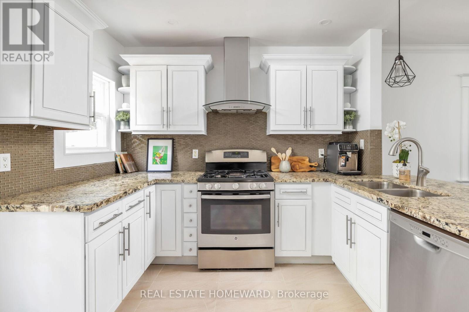 Photo 14 of 27 Normandy Boulevard, Toronto ON