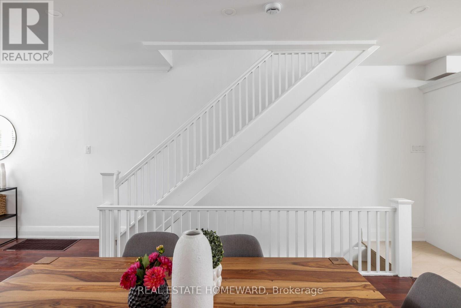 Photo 16 of 27 Normandy Boulevard, Toronto ON