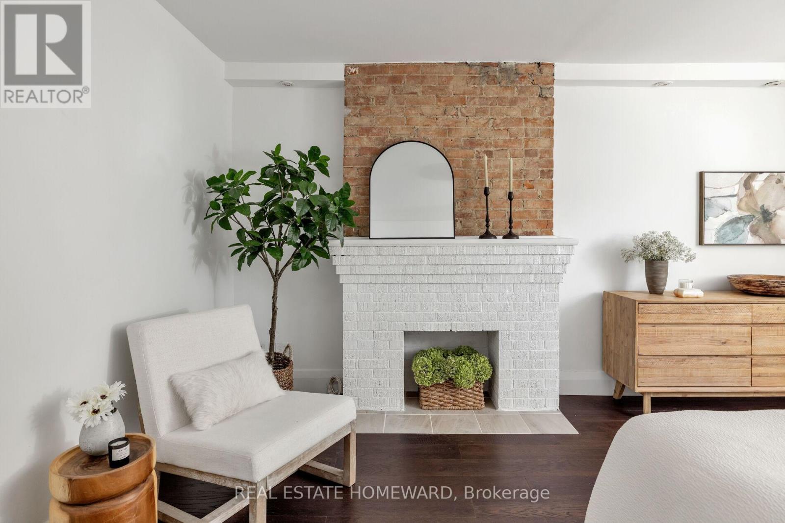 Photo 19 of 27 Normandy Boulevard, Toronto ON
