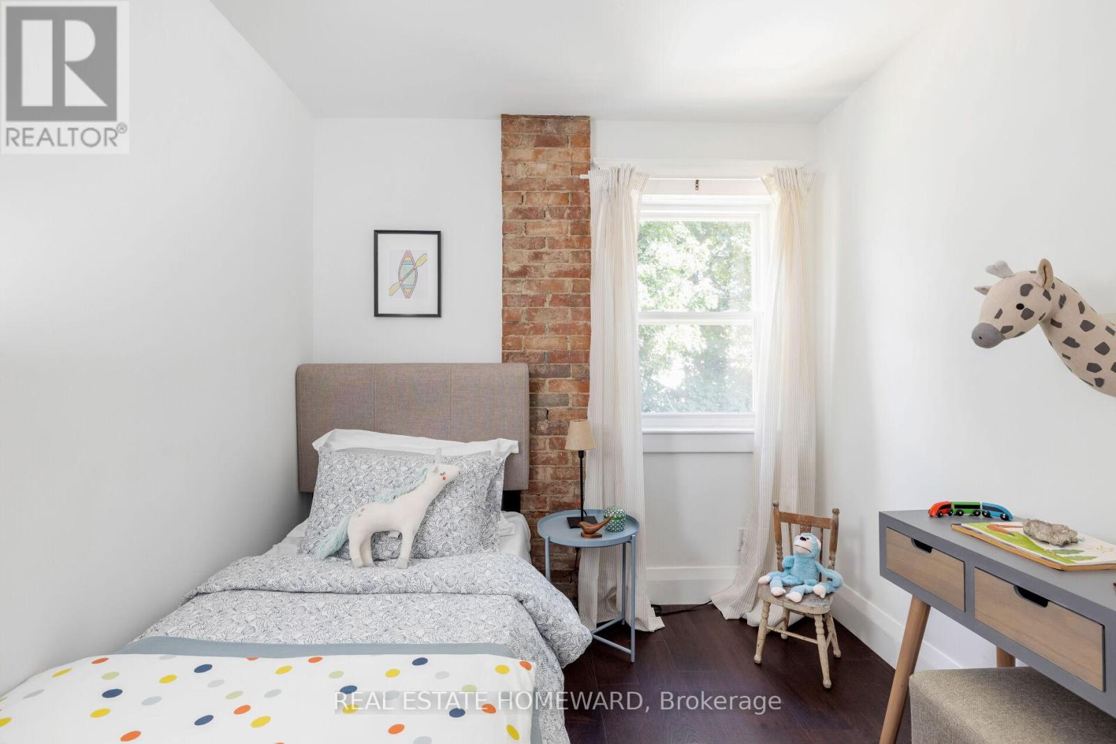 Photo 21 of 27 Normandy Boulevard, Toronto ON
