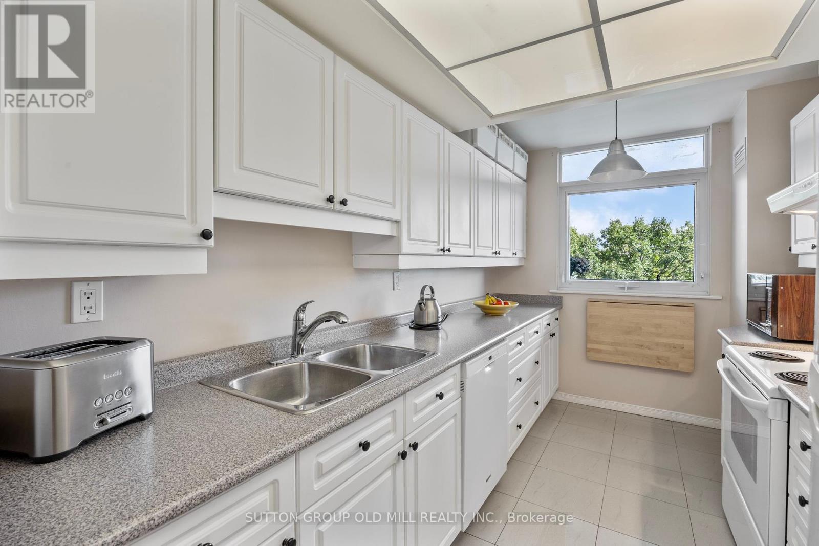 Photo 21 of 602 7811 Yonge Street, Markham ON