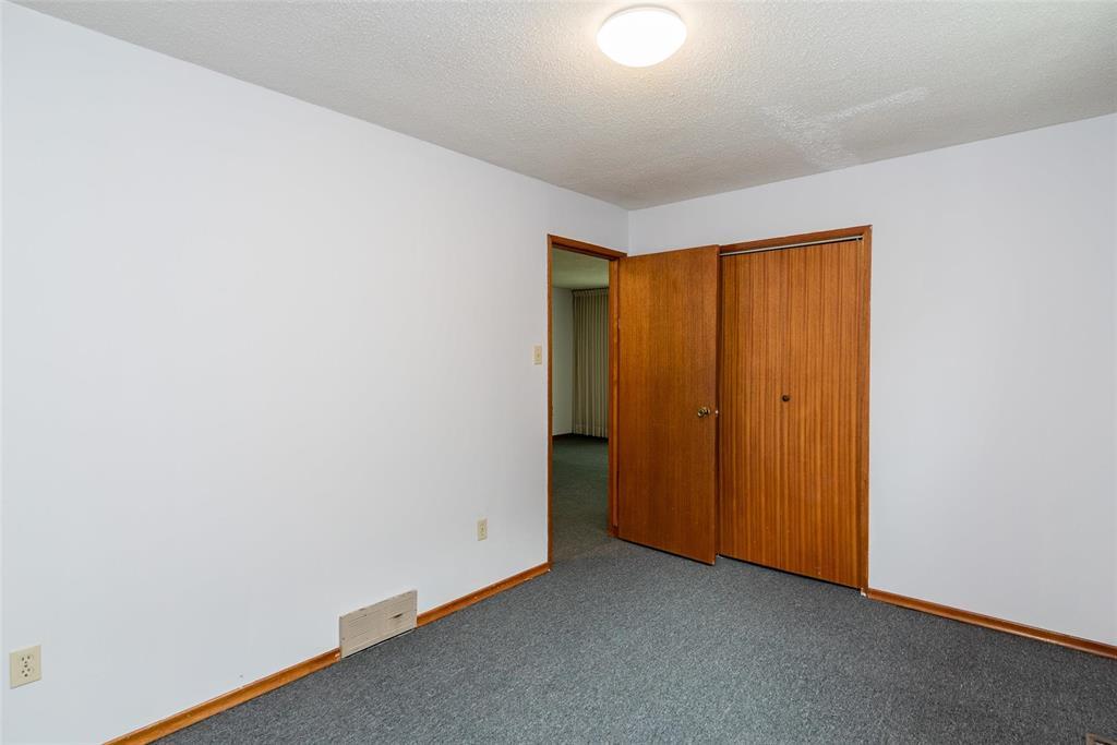 Photo 11 of 432 Galloway Street, Winnipeg MB