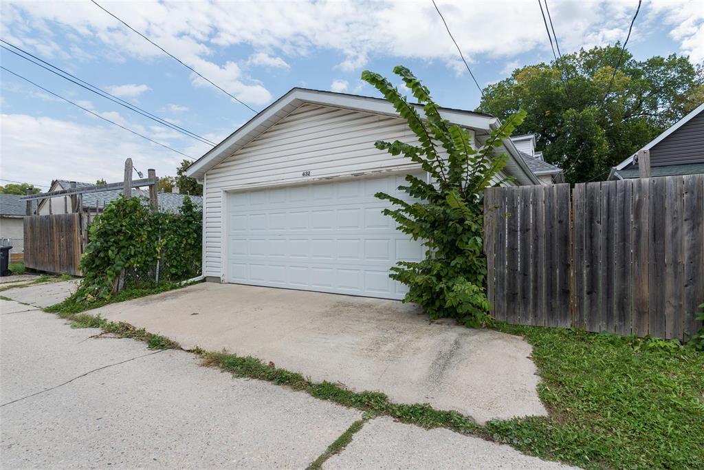 Photo 24 of 432 Galloway Street, Winnipeg MB
