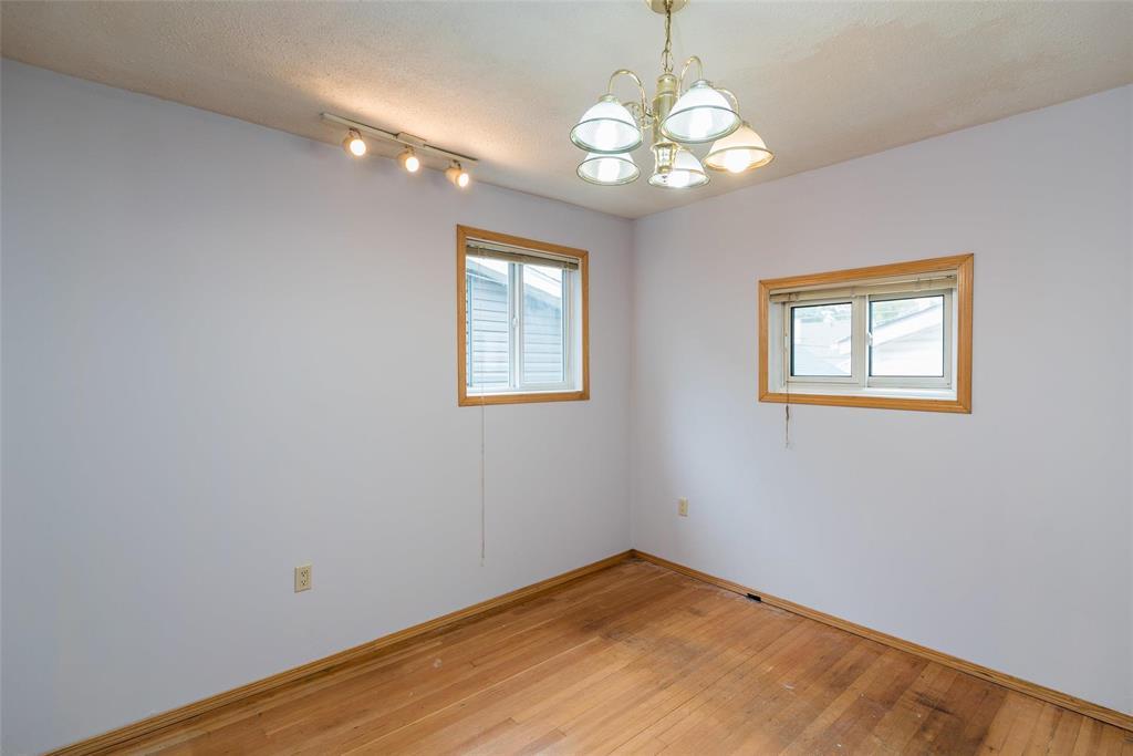 Photo 5 of 432 Galloway Street, Winnipeg MB