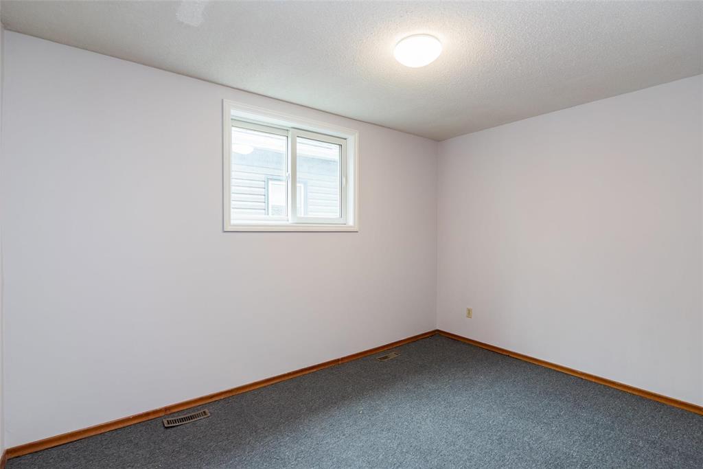 Photo 10 of 432 Galloway Street, Winnipeg MB