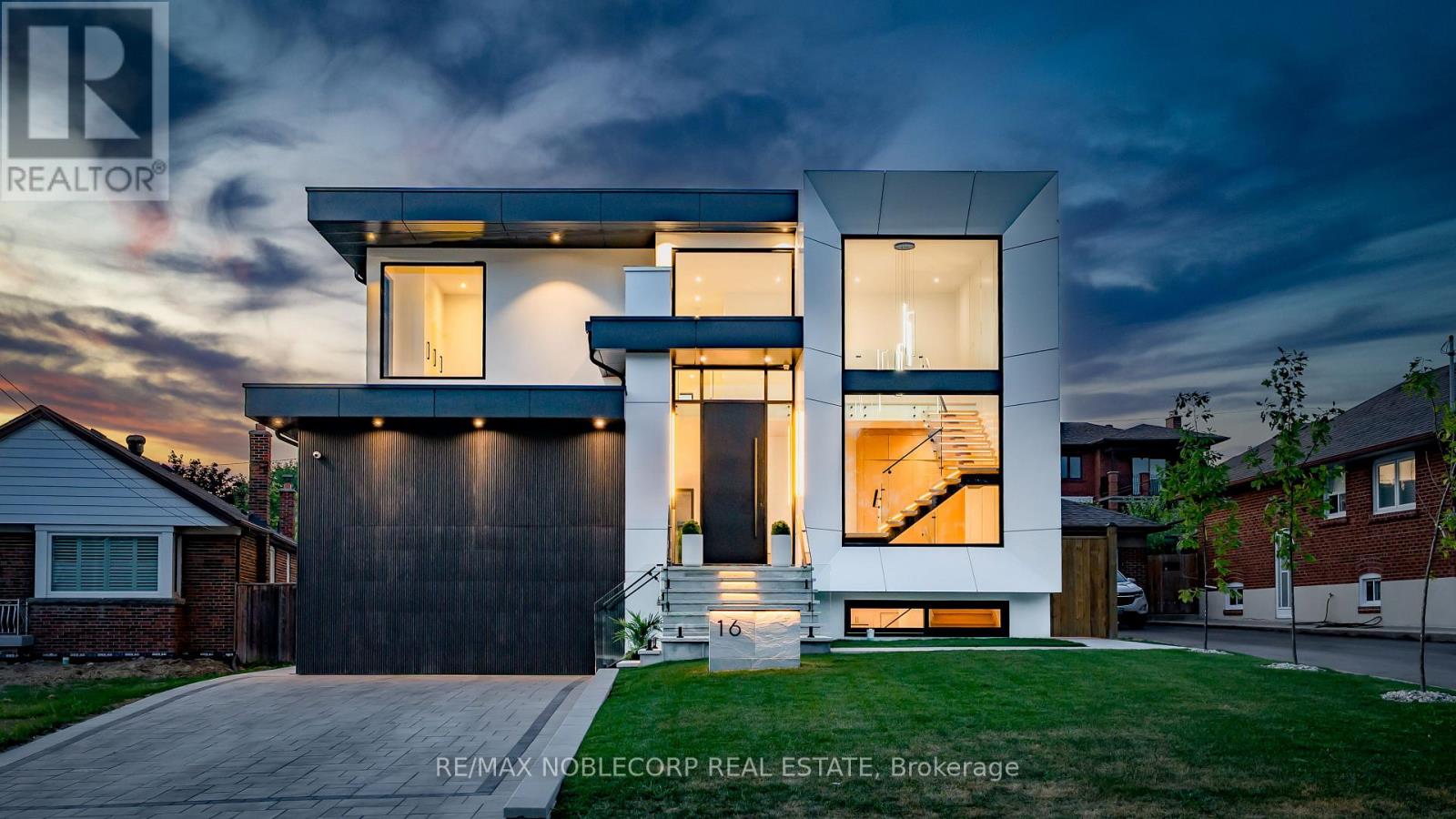 Photo 1 of 16 Deevale Road, Toronto ON