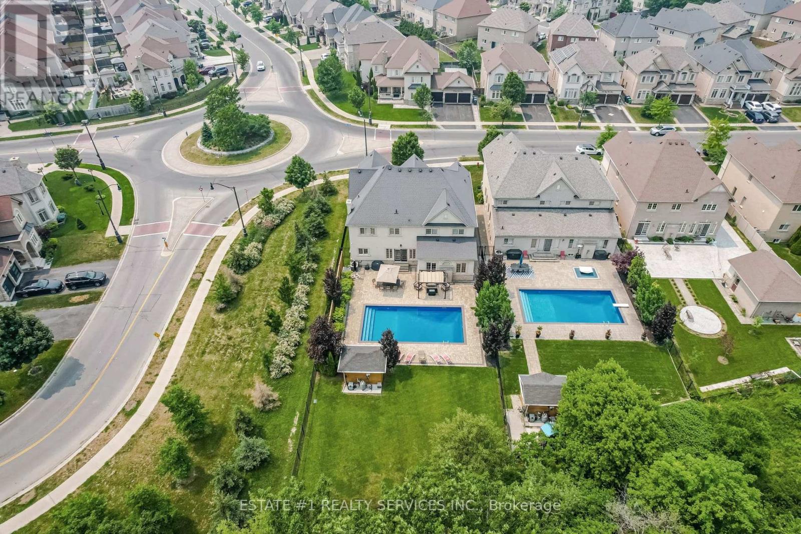 Photo 1 of 113 Royal West Drive, Brampton ON