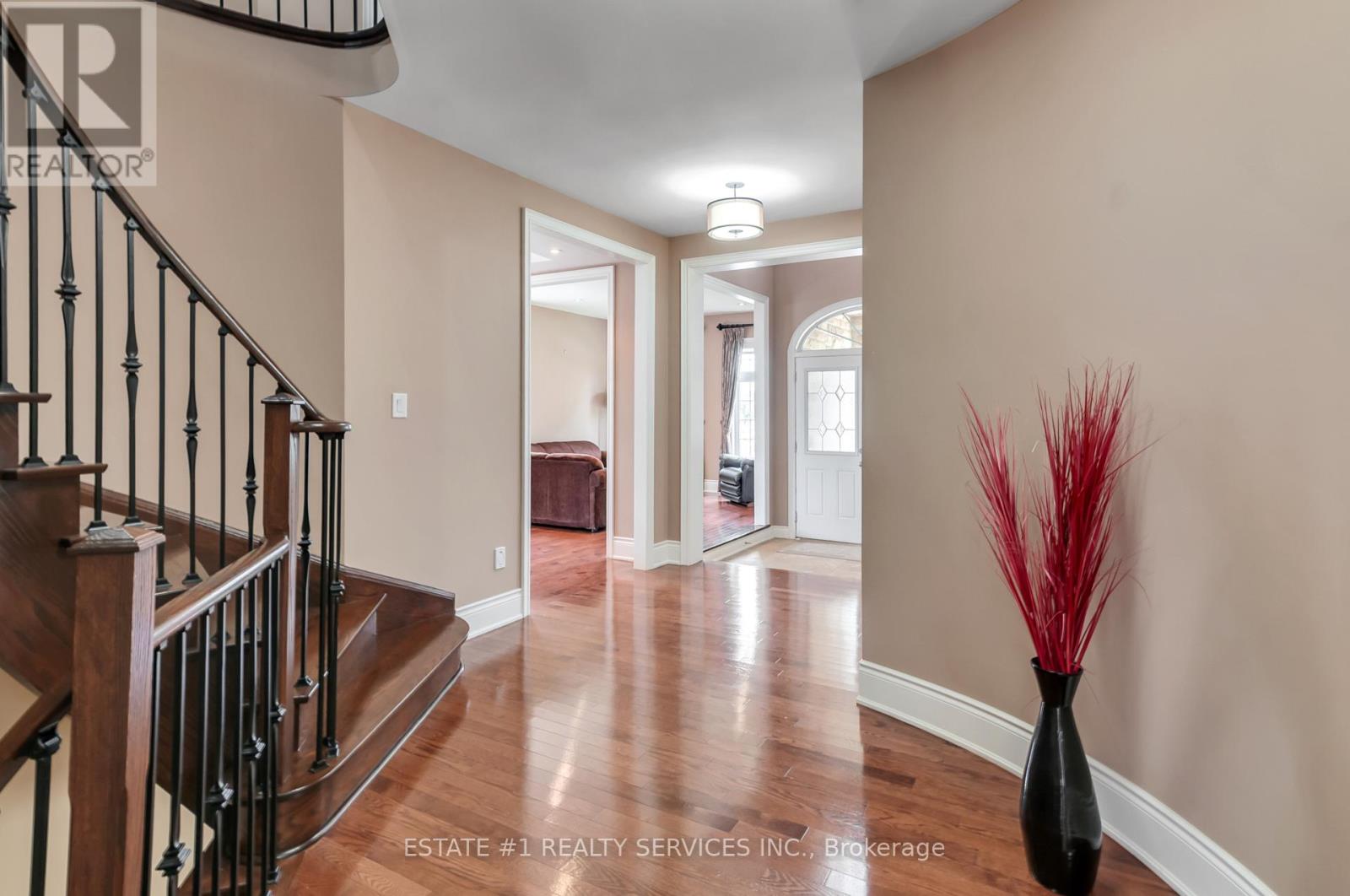 Photo 25 of 113 Royal West Drive, Brampton ON