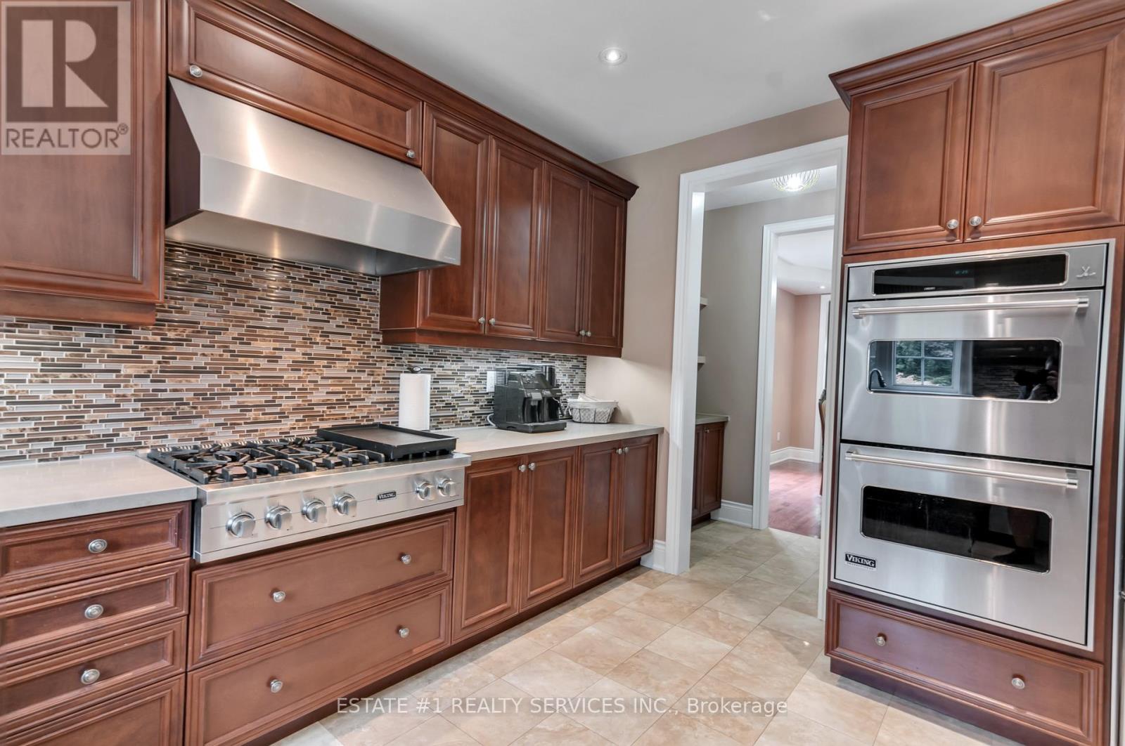 Photo 31 of 113 Royal West Drive, Brampton ON