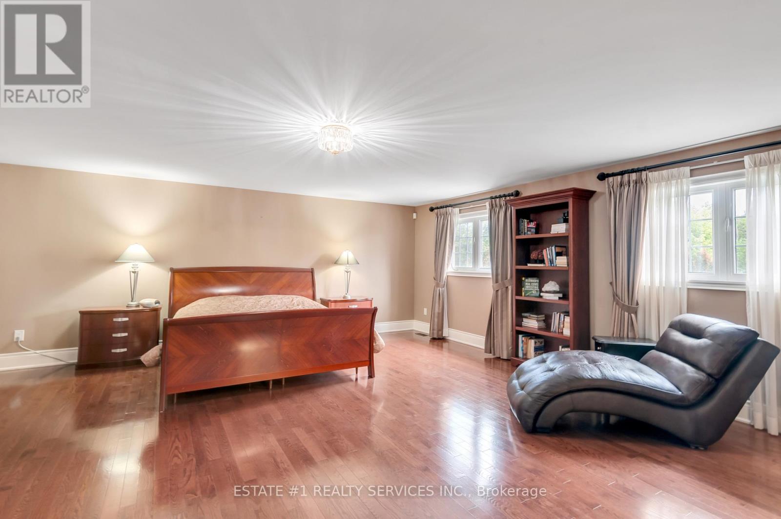 Photo 40 of 113 Royal West Drive, Brampton ON