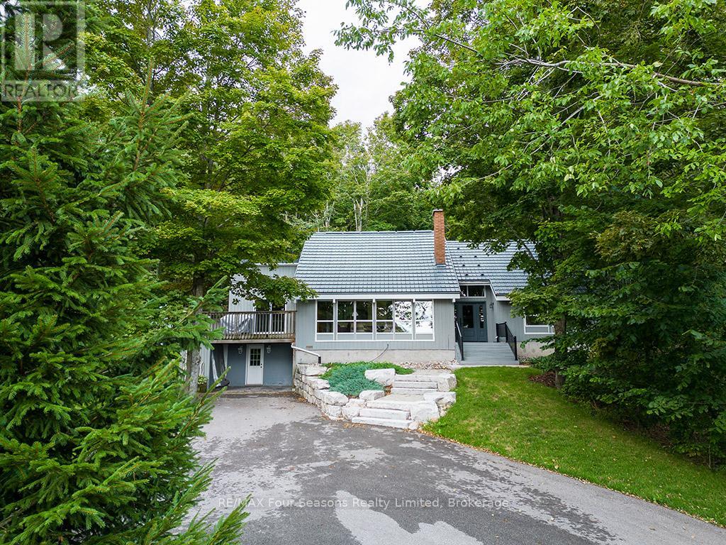 Photo 1 of 148 Northmount Crescent, Blue Mountains ON