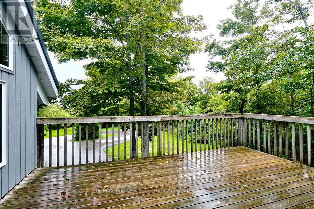 Photo 16 of 148 Northmount Crescent, Blue Mountains ON
