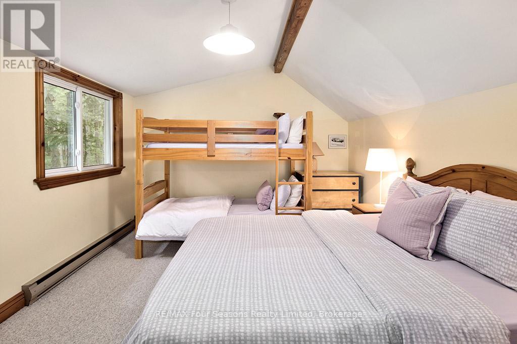 Photo 30 of 148 Northmount Crescent, Blue Mountains ON