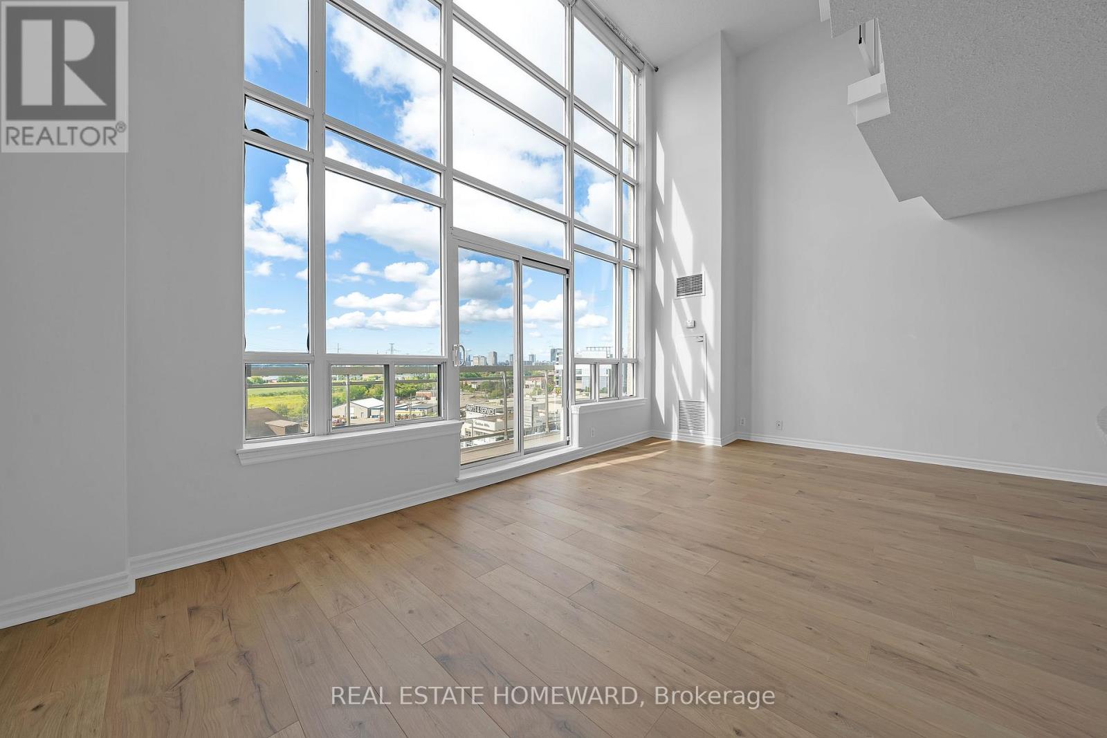 Photo 11 of 812 1720 Eglinton Avenue E, Toronto ON