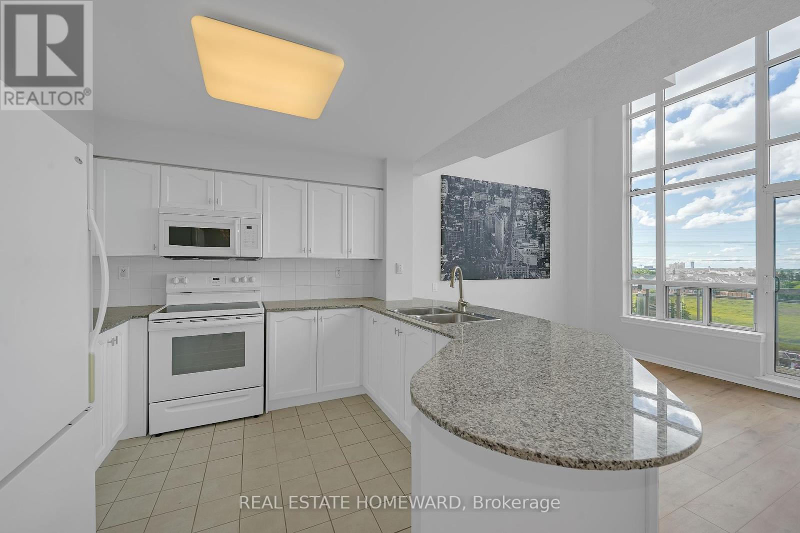 Photo 14 of 812 1720 Eglinton Avenue E, Toronto ON