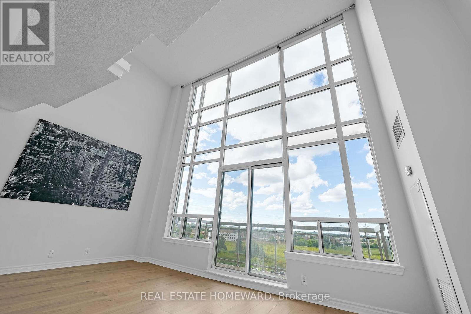Photo 16 of 812 1720 Eglinton Avenue E, Toronto ON