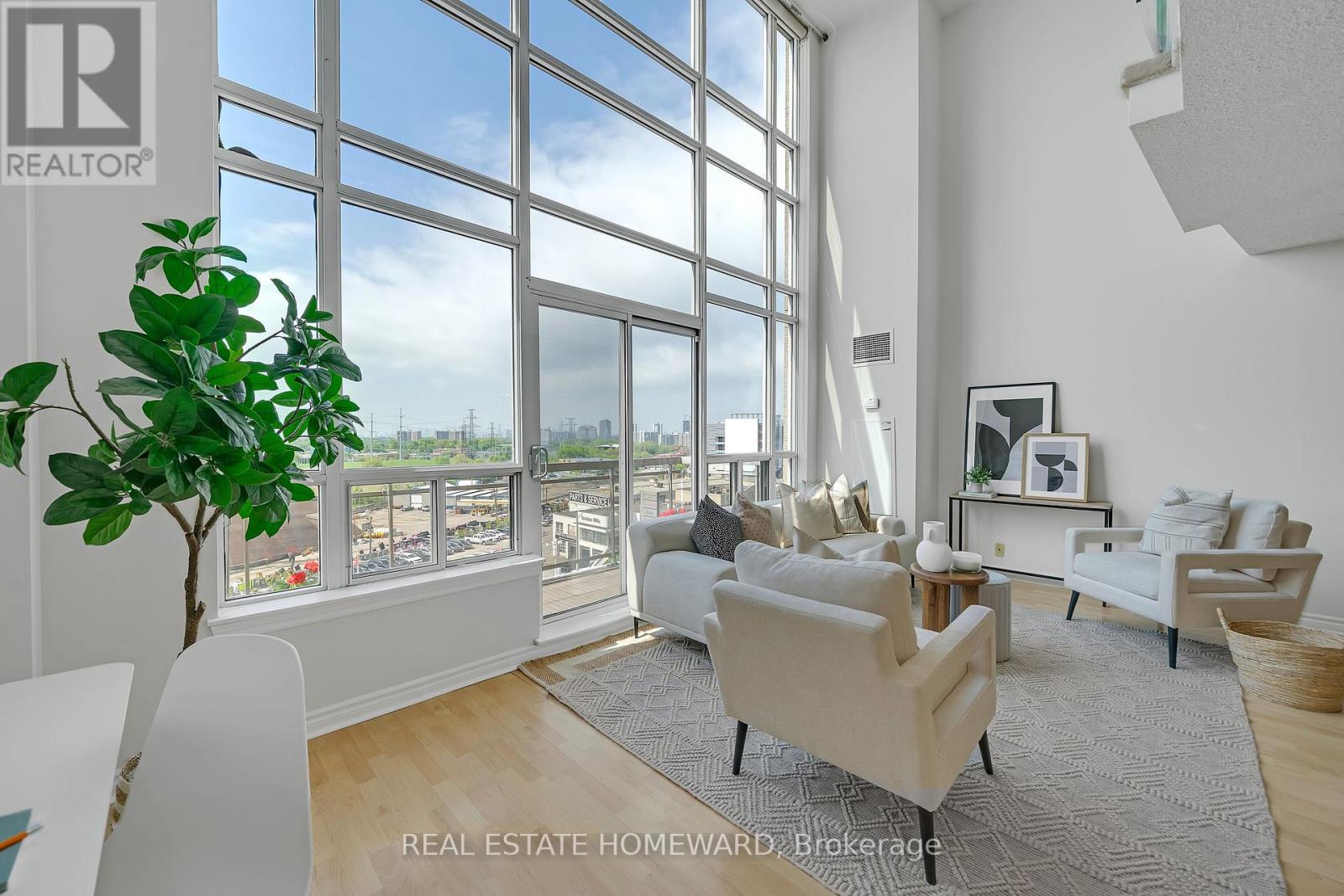 Photo 18 of 812 1720 Eglinton Avenue E, Toronto ON