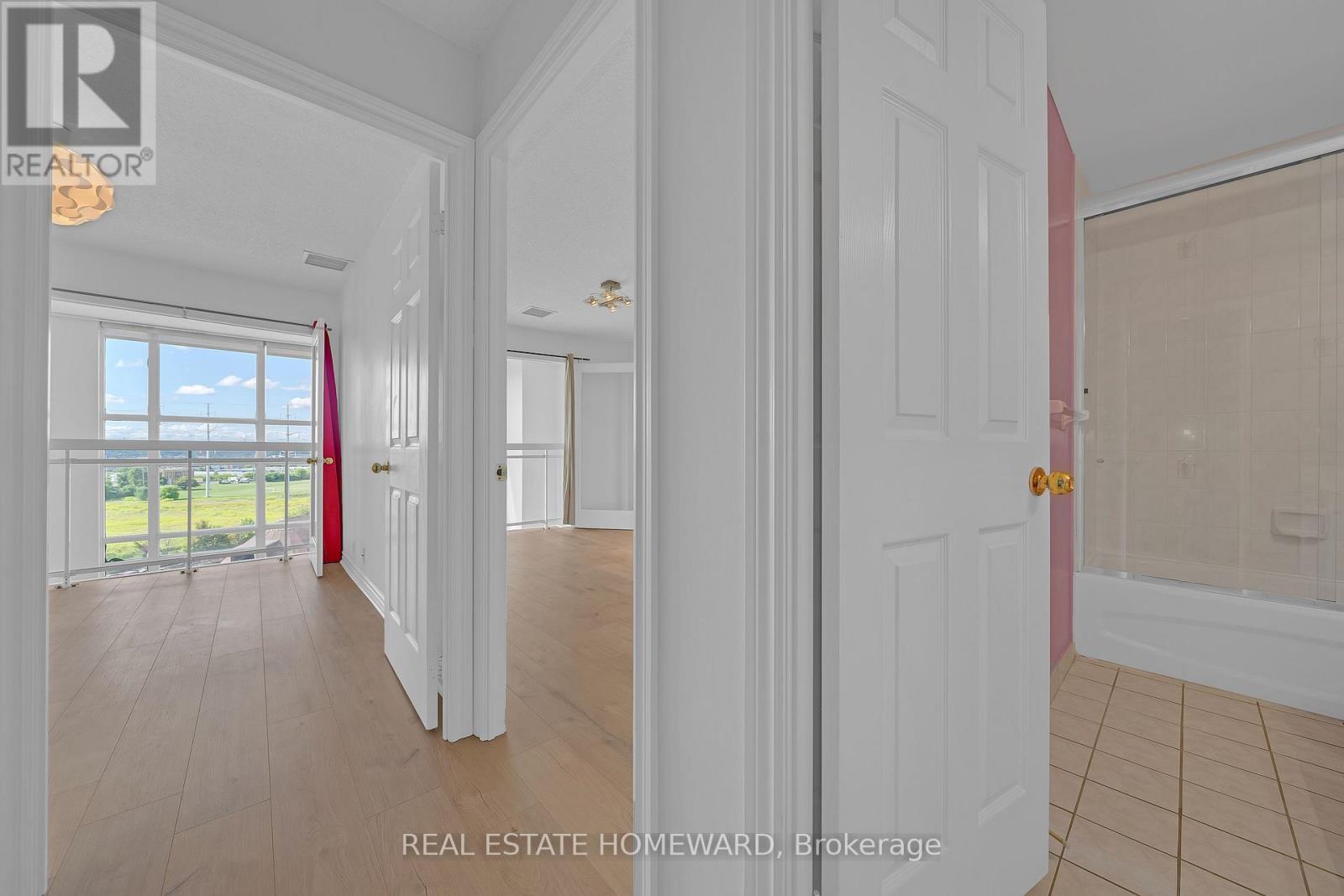 Photo 23 of 812 1720 Eglinton Avenue E, Toronto ON