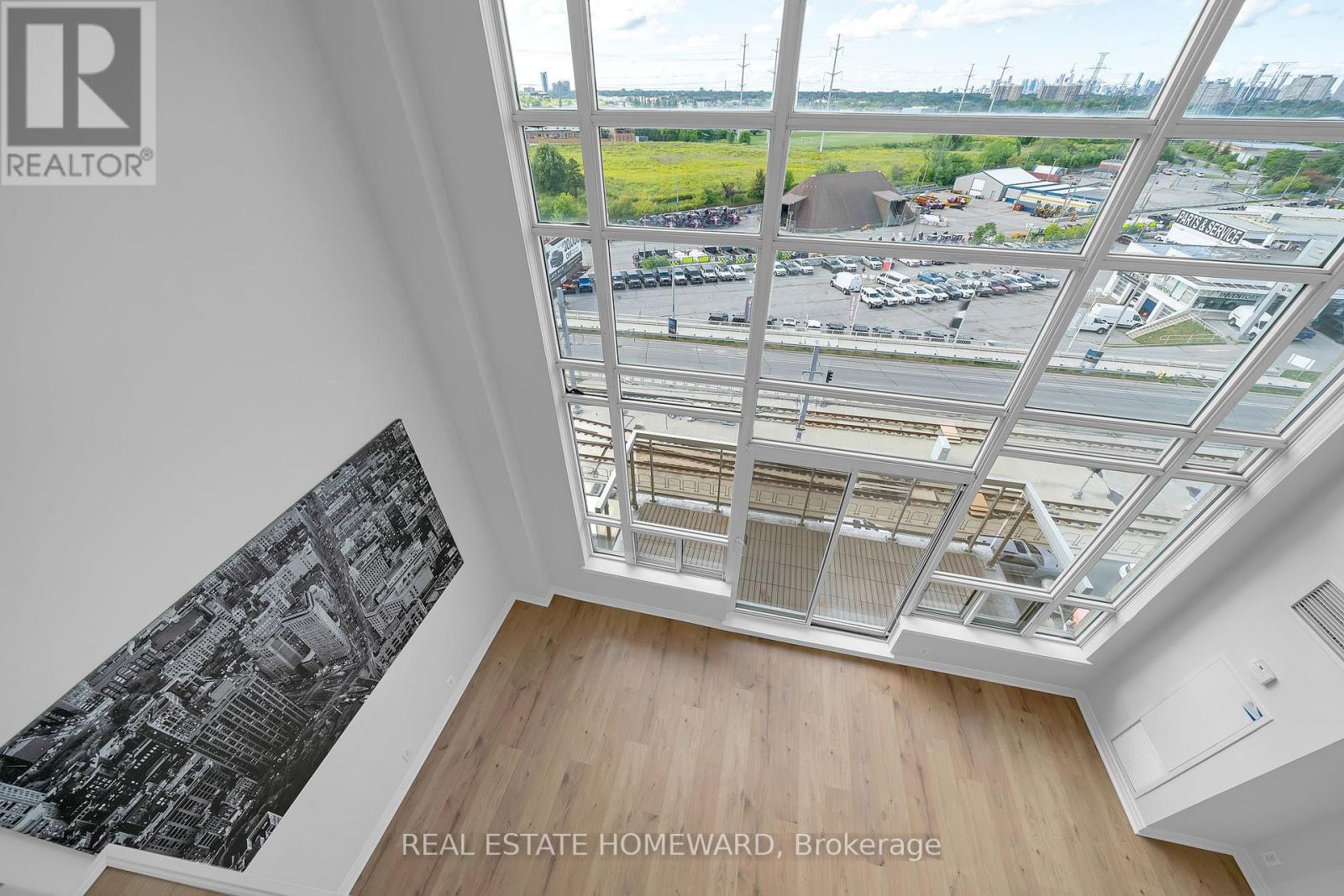 Photo 32 of 812 1720 Eglinton Avenue E, Toronto ON