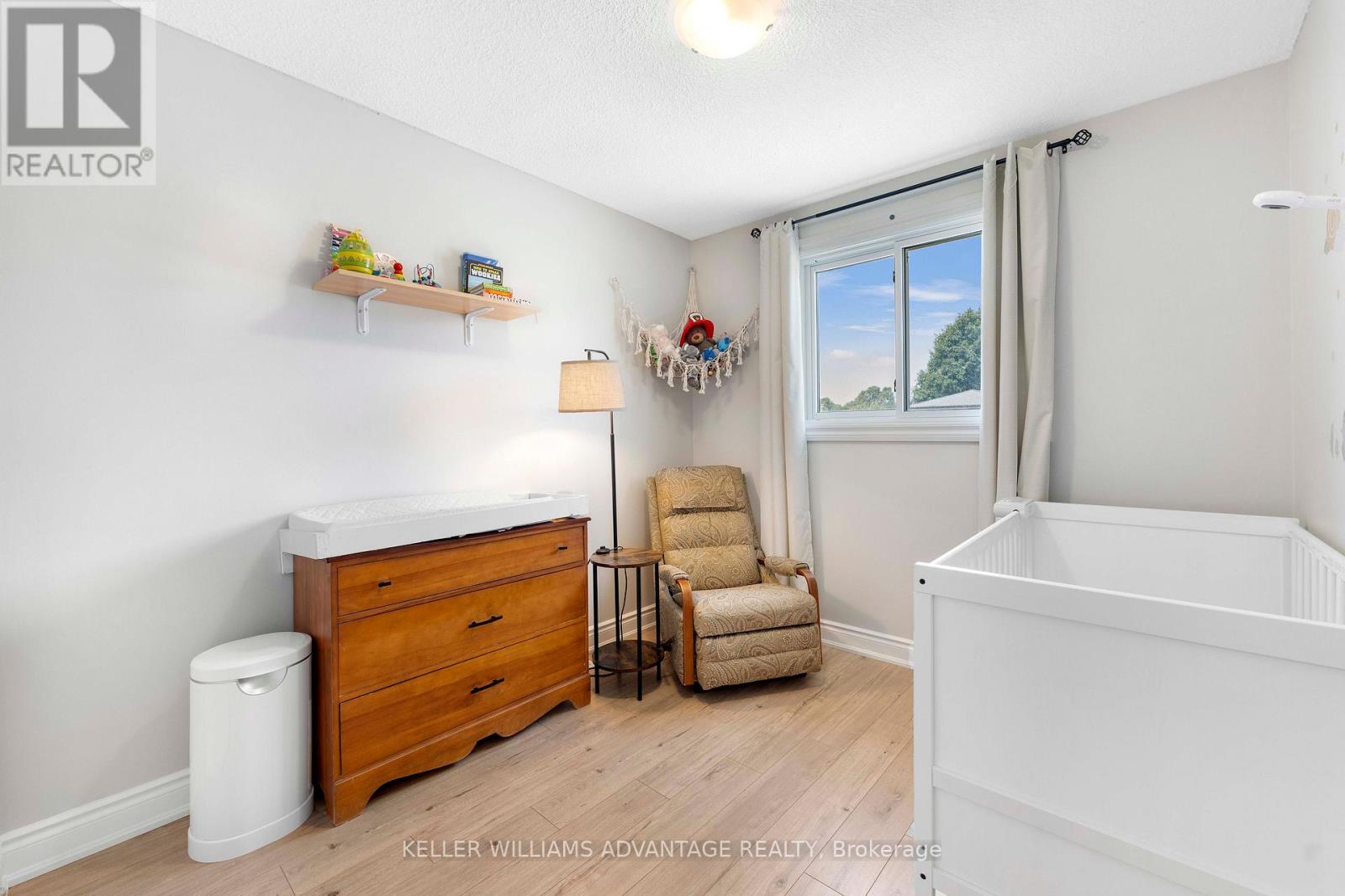 Photo 16 of 17 Loscombe Drive, Clarington ON