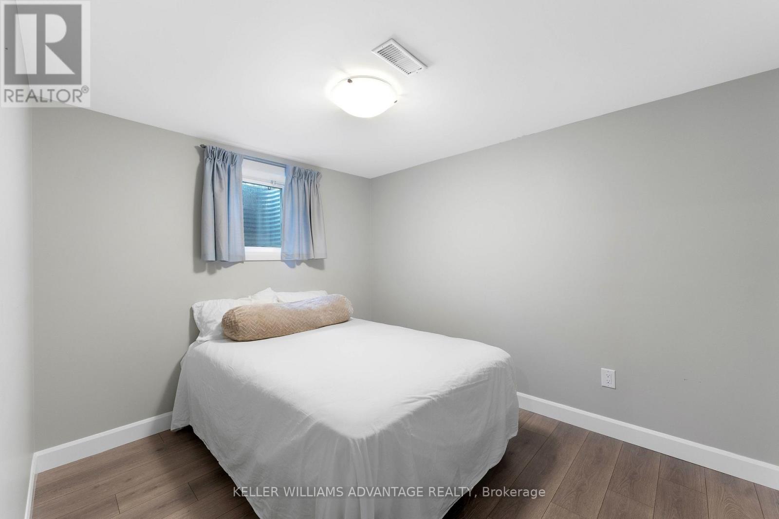 Photo 20 of 17 Loscombe Drive, Clarington ON