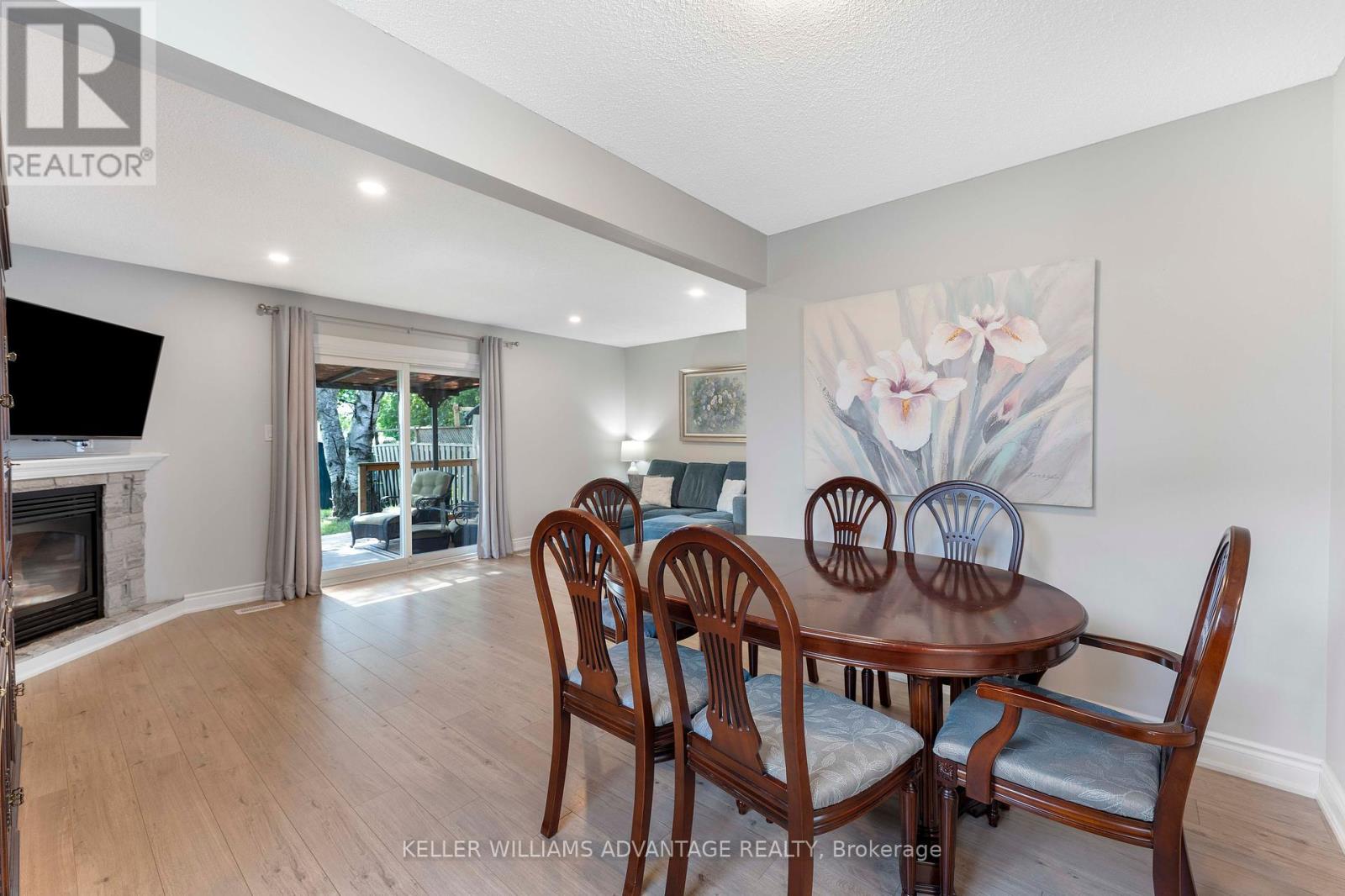 Photo 8 of 17 Loscombe Drive, Clarington ON