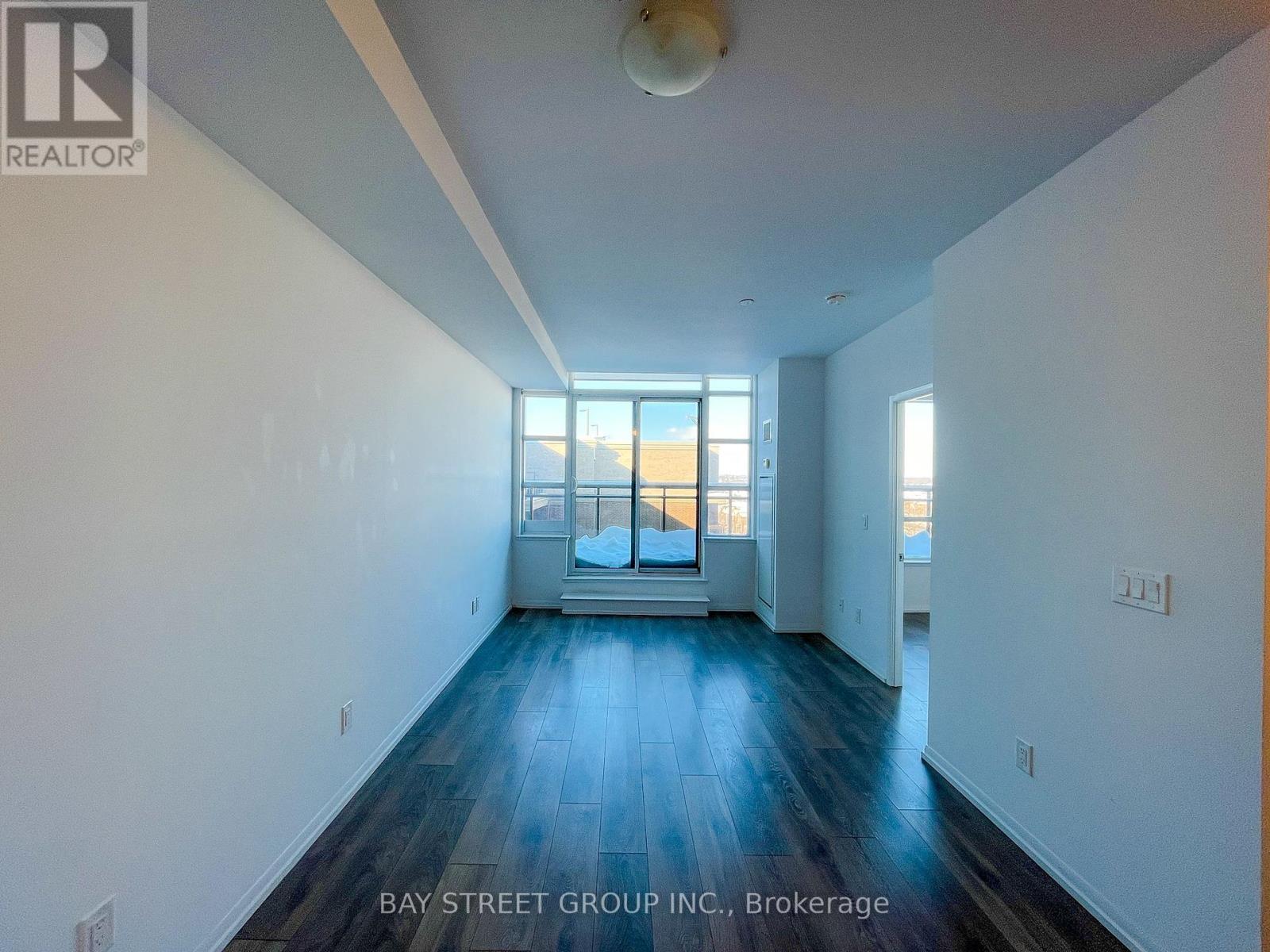 Photo 6 of 702 540 Bur Oak Avenue, Markham ON