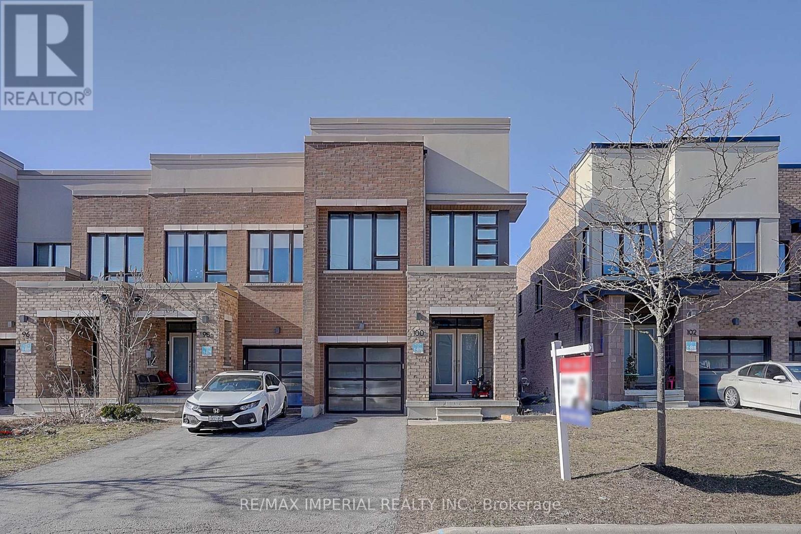 Photo 1 of 100 Dariole Drive, Richmond Hill ON