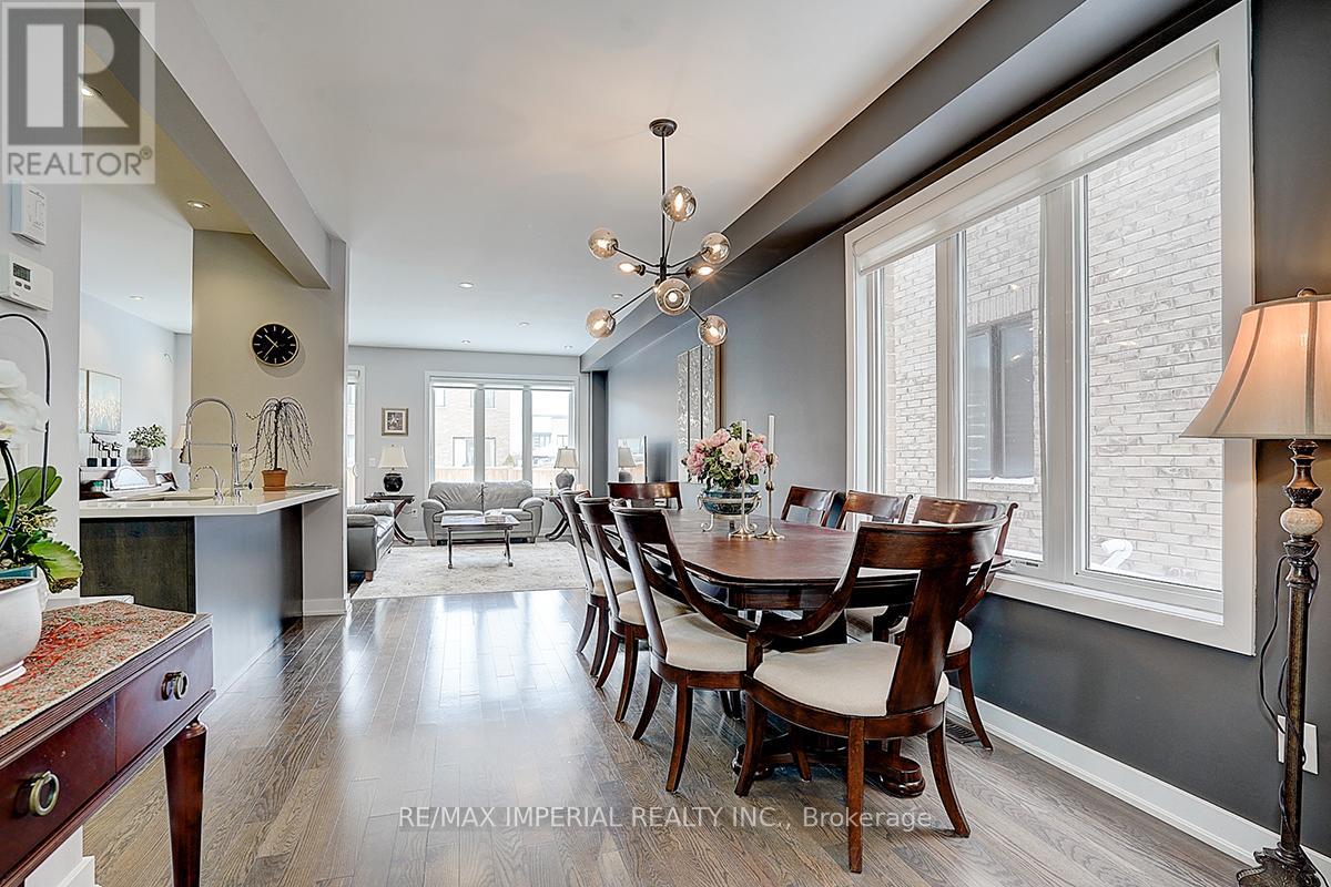 Photo 7 of 100 Dariole Drive, Richmond Hill ON