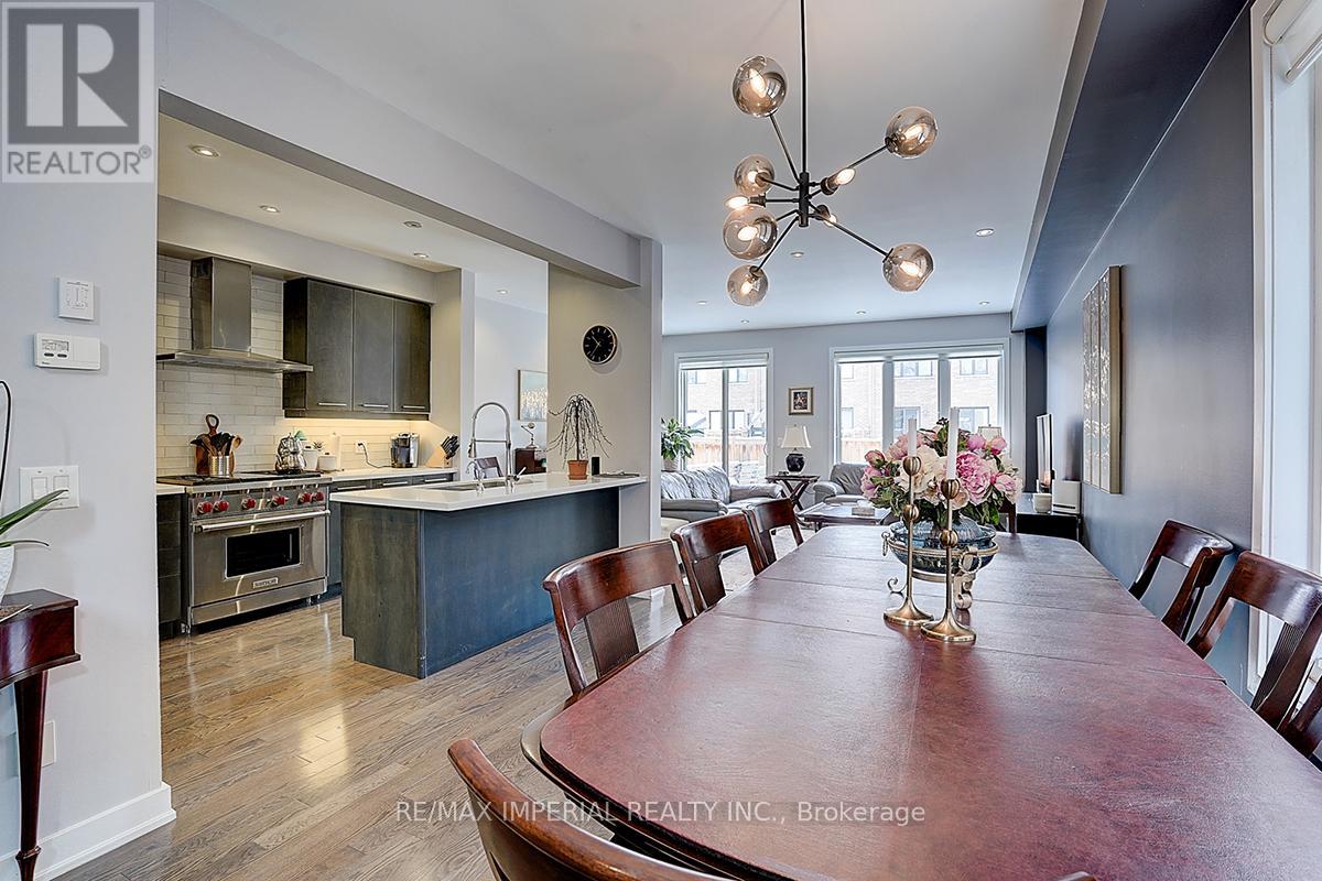 Photo 8 of 100 Dariole Drive, Richmond Hill ON