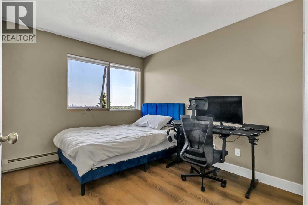 Photo 16 of 8 218 Village Terrace Sw, Calgary AB