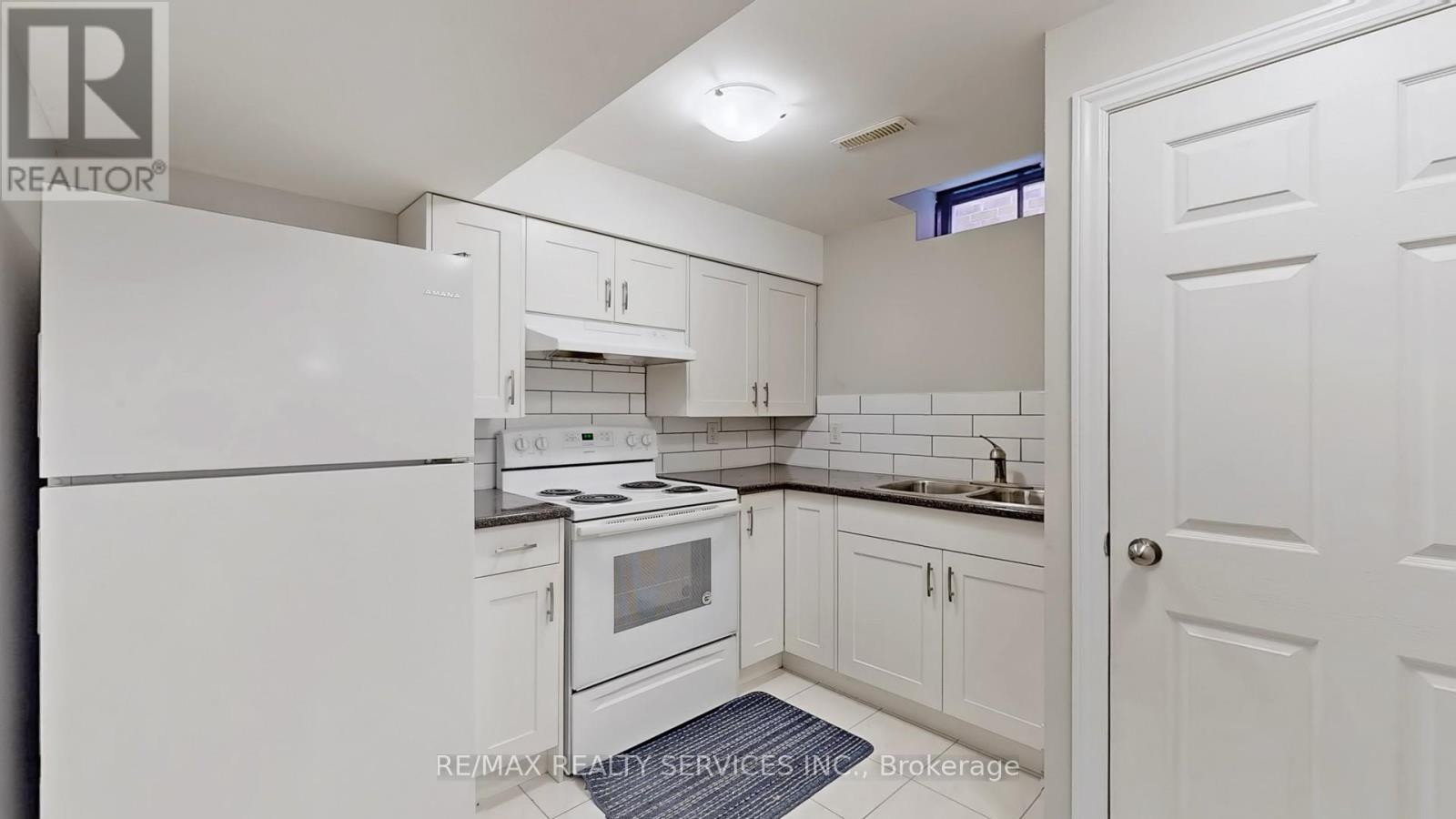 Photo 7 of Lower 87 Sprucelands Avenue, Brampton ON
