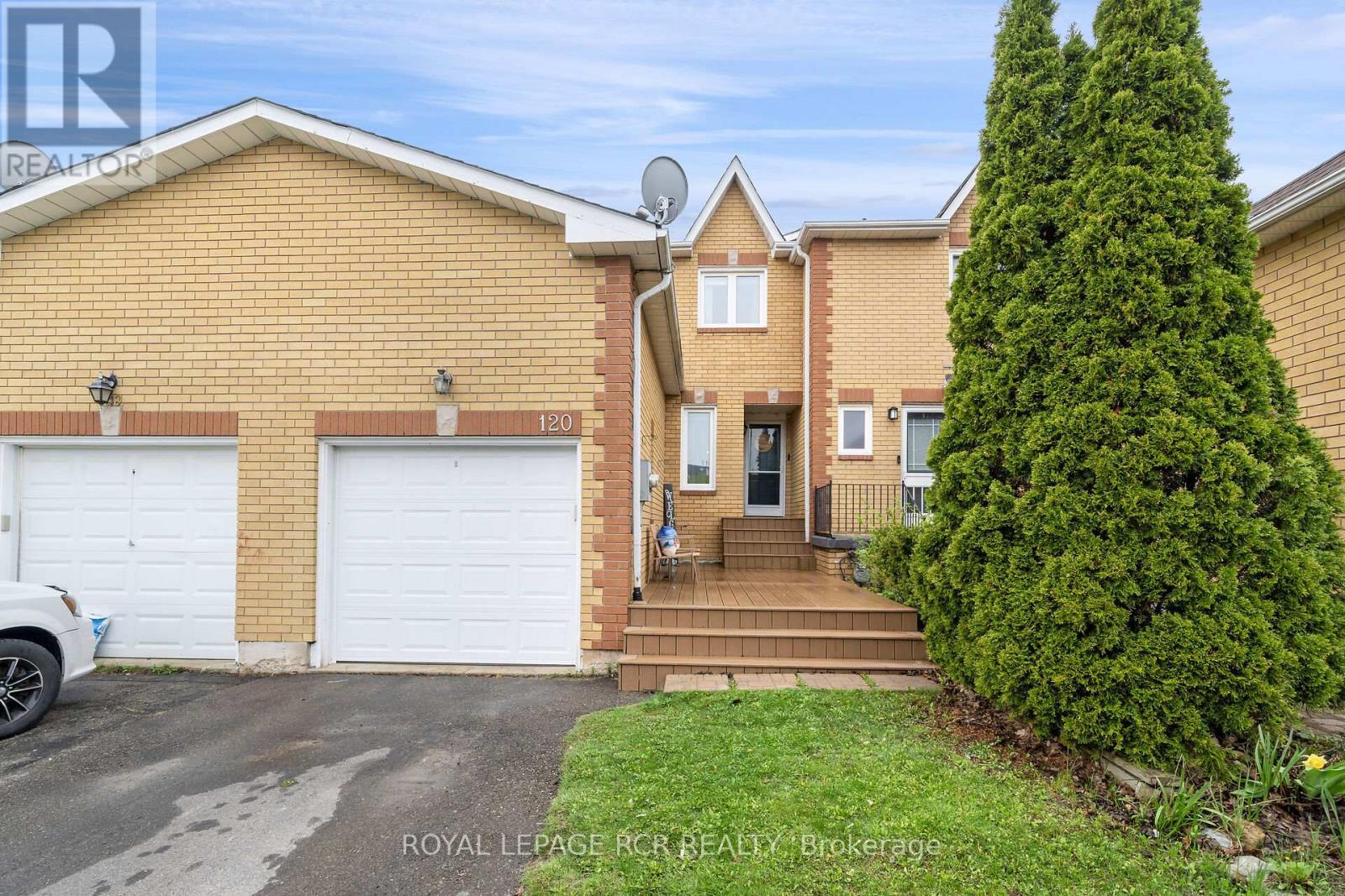 Photo 1 of 120 Howard Crescent, Orangeville ON