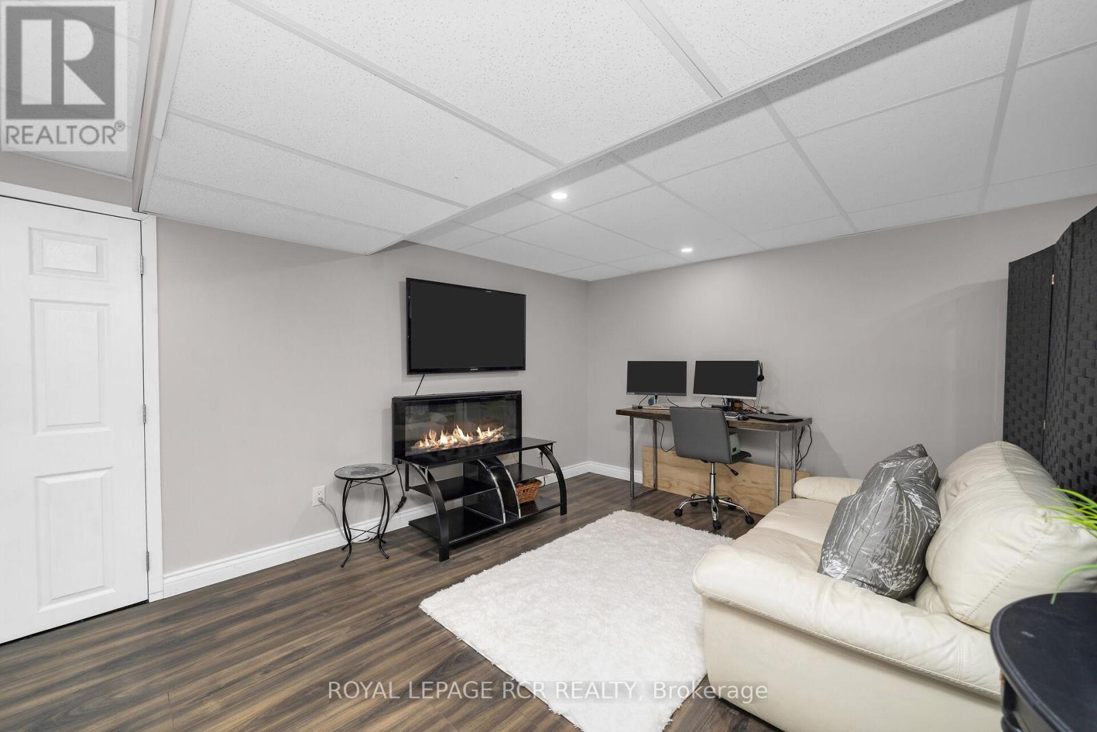 Photo 20 of 120 Howard Crescent, Orangeville ON