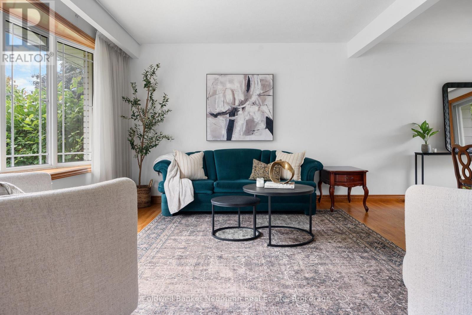Photo 21 of 54 Glenburnie Drive, Guelph ON